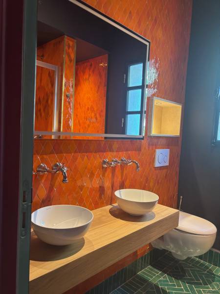 Deux salles de bains carrelées sur-mesure à La Croix Valmer